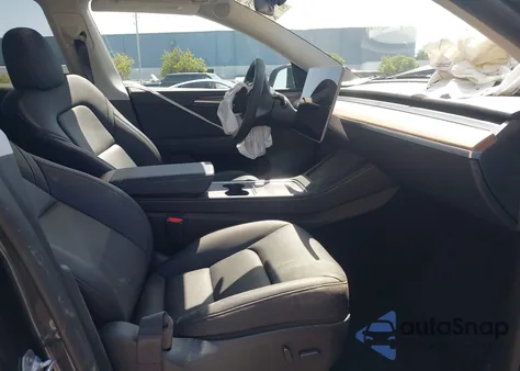 2024 Tesla Model Y Long Range Dual Motor All-Wheel Drive from USA, damaged, VIN 7SAYGDEE3RF070846